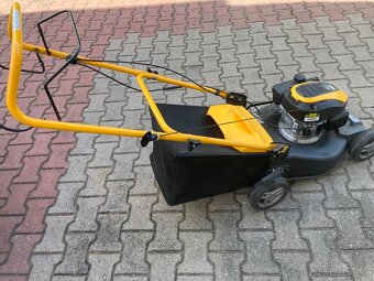 Samohybná sekačka STIGA - 3