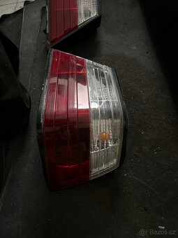 Mercedes Benz w124 sedan - 3