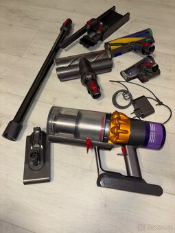 Dyson V15 Detect Absolute - 3