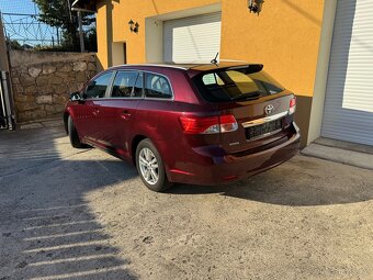Toyota Avensis 1.8i 108kw kamera klima. - 3