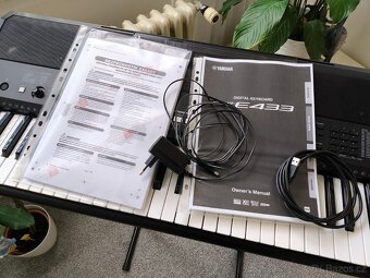 Klávesový nástroj Yamaha PSR e433 skvělý stav - 3