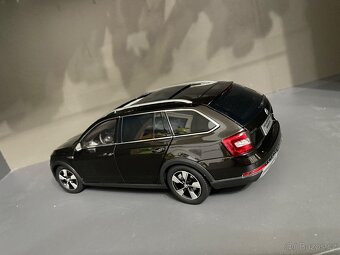 Škoda Octavia III Combi facelift 1:18 Paudi - nové - 3