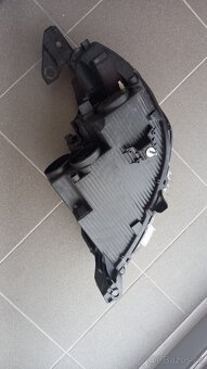 pravé světlo Peugeot 208 - originál - 3