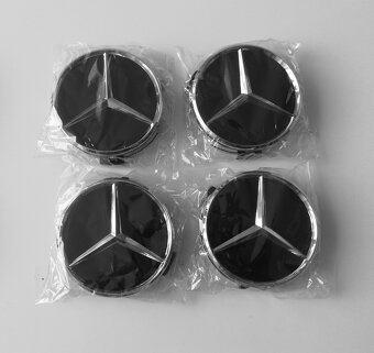 MERCEDES-BENZ - černé pokličky do středů alu. kol 75mm - 3