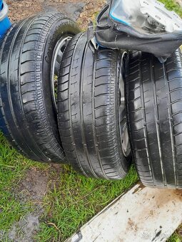 ALU kola včetně letních pneu 6J15 ET52,5 + 185/60 R15 - 3