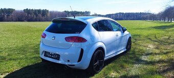 SEAT -LEON 1.6 TDi -GT - 3