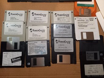 Floppy disky a diskety pro Retro pc - 3