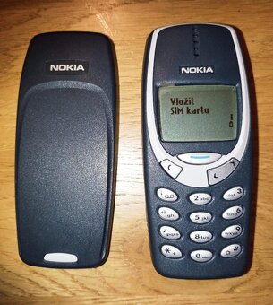 Nokia 3310 v původním balení, perfektní stav. - 3