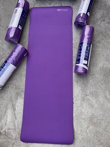 NOVA Podložka na fitness Kg Physio fialová. - 3
