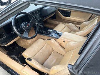 1986 chevrolet corvette c4 official pace car - 3