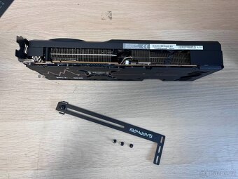 Sapphire Radeon RX 7900 PULSE GRE 16GB - 3