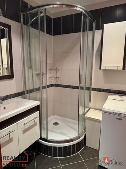 Pronájem, byty/1+kk, 38 m2, Tlumačovská 2766/26, 15500 Praha - 3