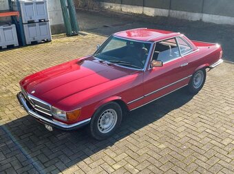 Mercedes-Benz 500 SL z roku 1985 - 3
