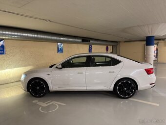 Škoda Superb 2.0 TDI 110 kW, r.v. 2017 — Elegantní, spolehli - 3