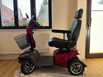 Nabízíme k prodeji elektrický skútr C.T.M HS-828 - 3