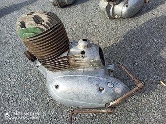 Jawa pérák 250 - 3