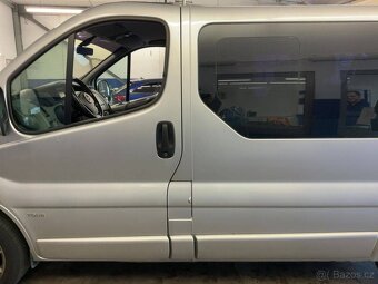 Opel Vivaro 2.5CDTI 107kW Cosmo,8.míst,tažné,serviska,Klima. - 3