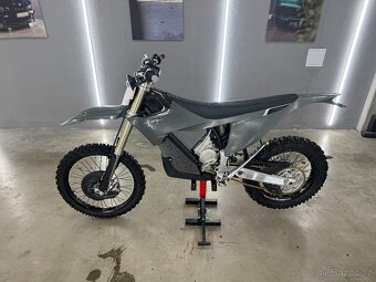 Stark Varg EX - titanové šrouby - 3