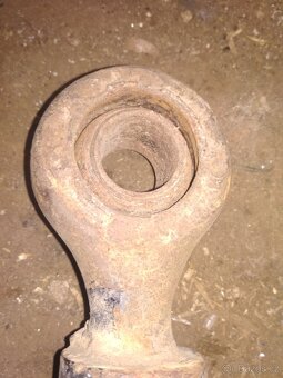 Svislý sloupek Zetor - 3