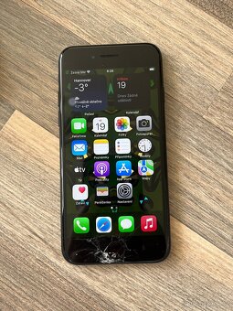 iPhone SE 2020 - 3