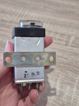 Relé Mercedes Benz W124 - 3