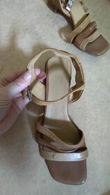 Béžové sandálky - 3