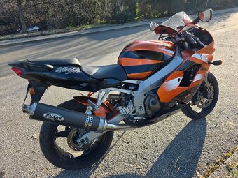 Kawasaki ZX9R - 3