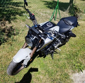 Honda CB125R - 3