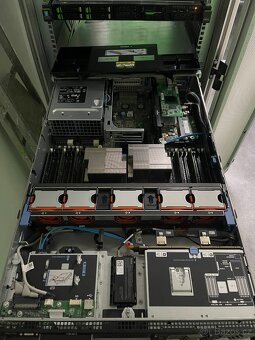 DELL PowerEdge R710 – 2× Xeon L5640, 16GB RAM, 8× SAS - 3