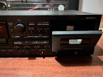 Tascam CD-A500 na servis - 3