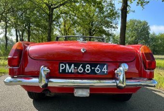 MGB Roadster - 3