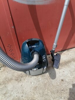 Sáčkový vysavač Hoover 800 Wattů - 3