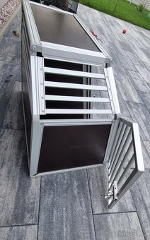 Hliníkový auto box pro 1 nebo 2 psy - 3