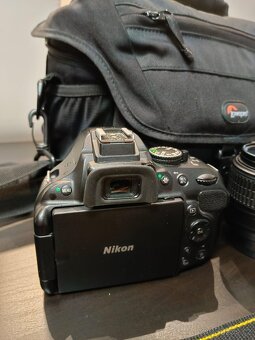 Nikon D5200 + 3 objektivy + bohaté příslušenství - 3