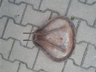 Sedlo na stare moto - 3