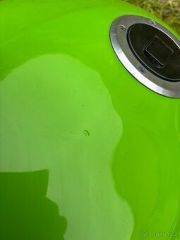 Nadrz a cerpadlo na Kawasaki Zx6R Ninja 03-04 - 3