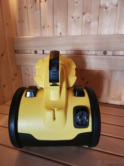 Prodám zánovní vysavač Karcher VC 3 - 3