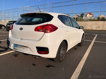 Kia Ceed 1.4 CVVT Exclusive | Hatchback | Bílá perleť - 3