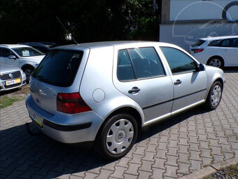 Volkswagen Golf 1,6 i KLIMA,TAŽNÉ ZAŘ. - 3