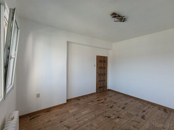 Pronájem, Byt 2+1 s balkónem, Jince - 3