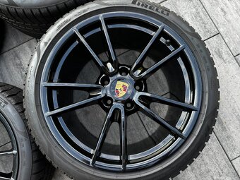 Originál alu kola Porsche 911 992 Carrera zimní - 3