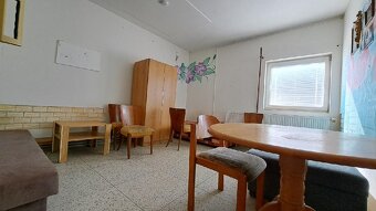 Pronájem RD 4+1 o 130 m2, s travnatým dvorem a posezením, Uh - 3