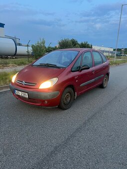 Citroen xsara Picasso 1.8i - 3