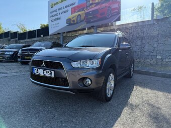 Mitsubishi Outlander XL 2011 - 3