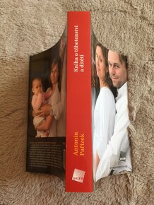 Kniha o těhotenství a dítěti /Antonín Pařízek/ - 3