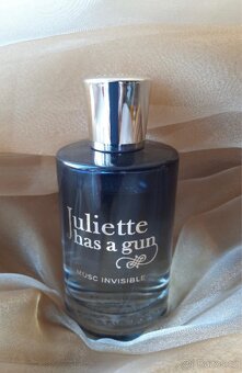 Juliette has a gun - 3