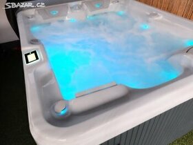 USA Balboa vířivka pro 3 osoby- WIFI-Stereo - 3