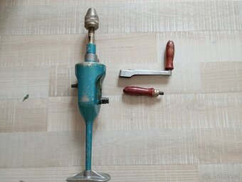 Historická ruční vrtačka made in Czechoslovakia - 3