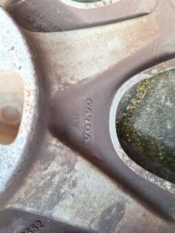 Disky originál Volvo 7Jx16x49 - 3