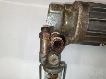 Palivové čerpadlo Tatra, Praga. - 3
